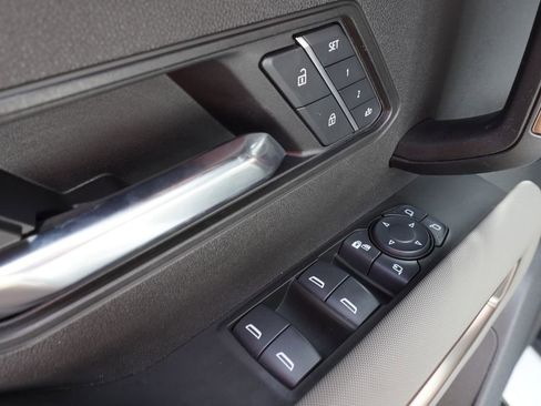 Certified 2025 GMC Hummer EV 2X w/ LPO, Sport Package image 15