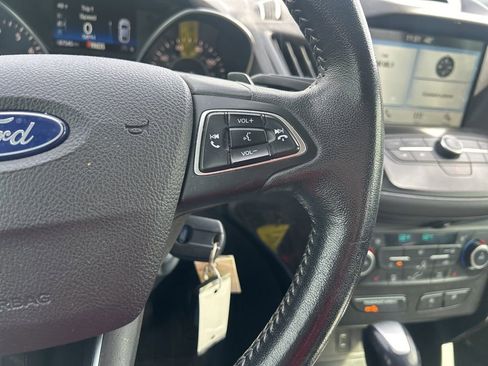 Used 2018 Ford Escape SE w/ SE Sport Appearance Package image 25