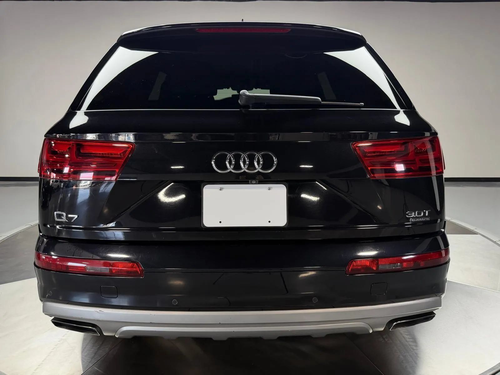 Used 2017 Audi Q7 3.0T Premium Plus w/ Premium Plus Package AWD/4WD image 5