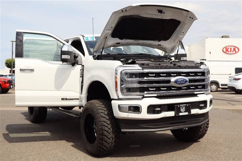 Used 2023 Ford F350 Platinum AWD/4WD image 44