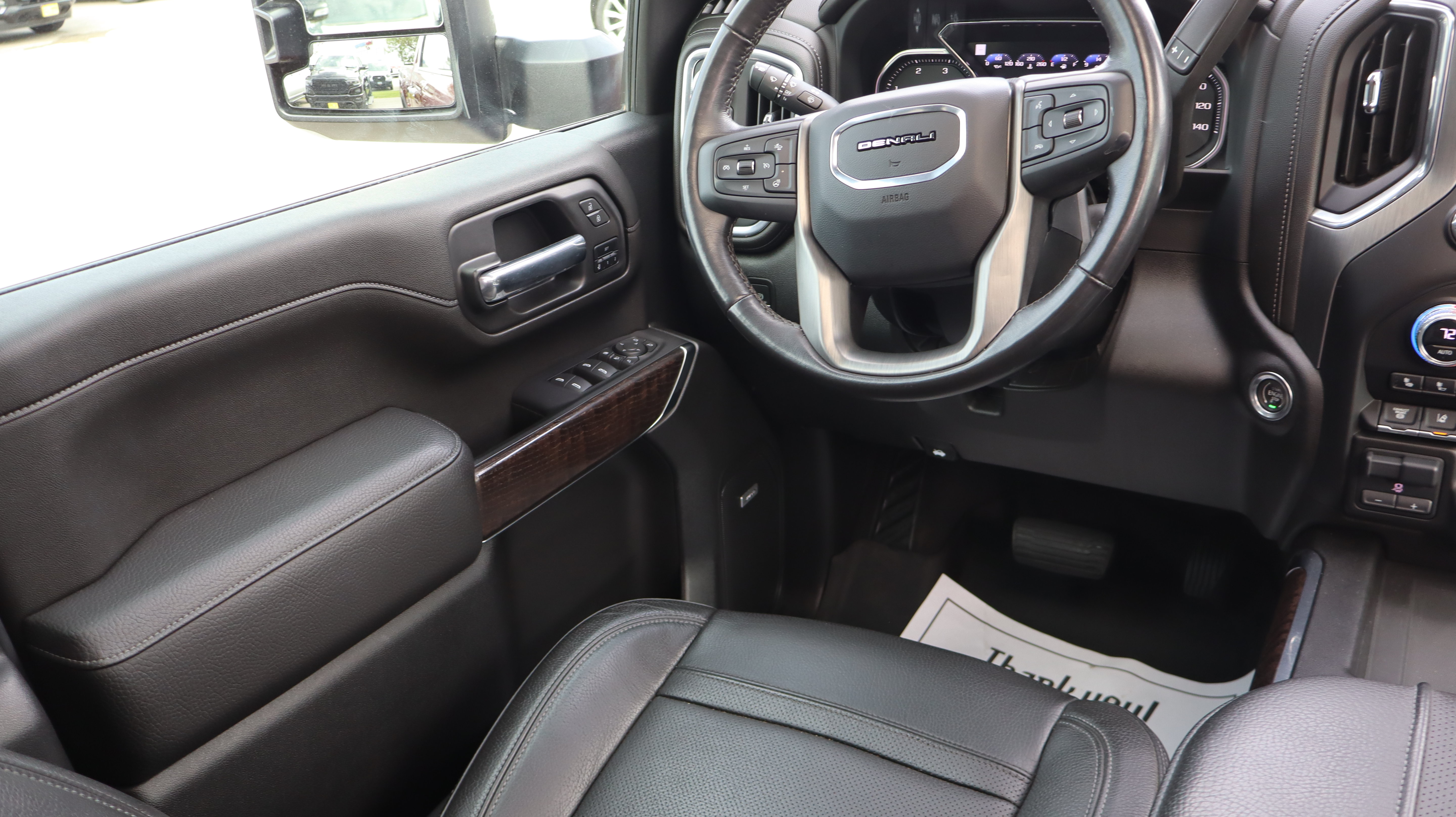 Certified 2023 GMC Sierra 2500 Denali w/ Denali Ultimate Package AWD/4WD image 9