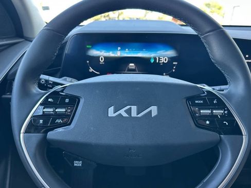 Used 2023 Kia Niro Wind FWD image 25