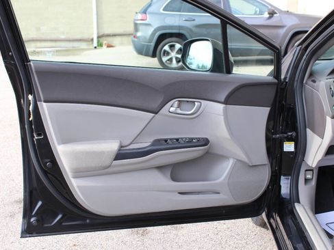 Used 2012 Honda Civic LX image 9