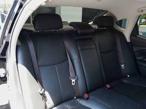 Used 2018 INFINITI Q70 L 3.7 AWD/4WD image 18