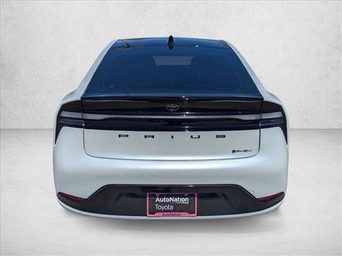 New 2026 Toyota Prius Plug-In Hybrid FWD image 8