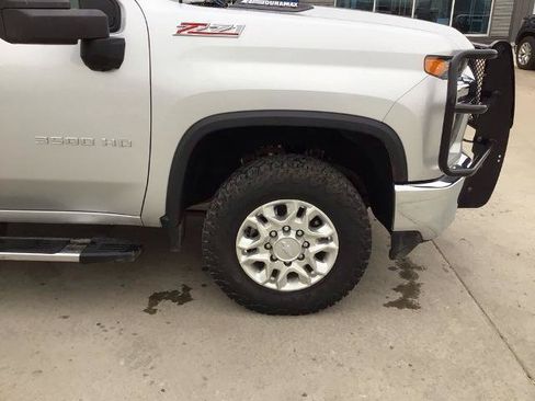 Used 2020 Chevrolet Silverado 3500 LT w/ Convenience Package AWD/4WD image 18
