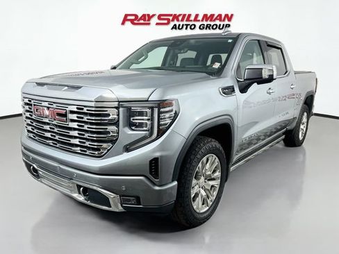 Used 2023 GMC Sierra 1500 Denali w/ Technology Package AWD/4WD image 3