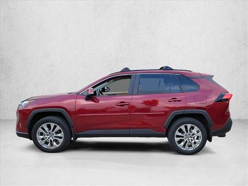 Used 2025 Toyota RAV4 XLE Premium FWD image 8