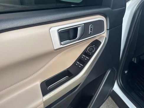 Used 2021 Ford Explorer XLT w/ Equipment Group 202A image 13