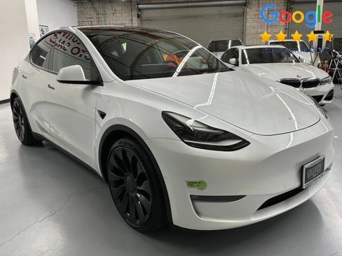 Used 2022 Tesla Model Y Performance AWD/4WD image 3