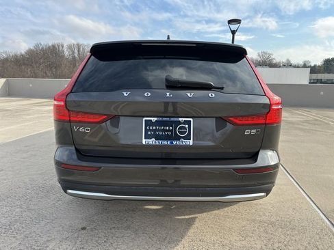 Certified 2025 Volvo V60 B5 Cross Country Plus image 6