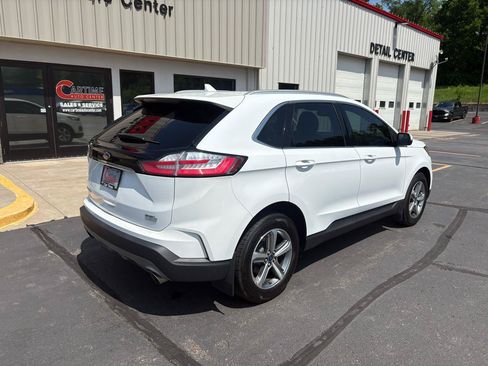 Used 2019 Ford Edge SEL w/ Equipment Group 201A AWD/4WD image 8