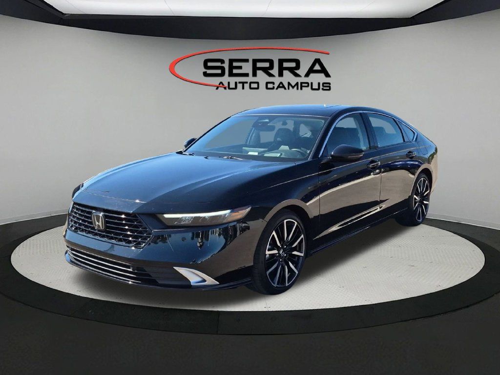 Used 2024 Honda Accord Touring image 1