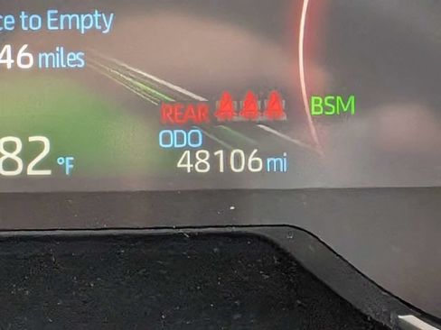 Used 2025 Toyota RAV4 XLE Premium w/ Weather Package FWD image 28