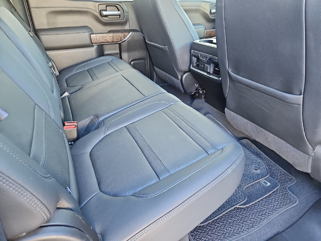 Used 2021 GMC Sierra 1500 Denali w/ Denali Ultimate Package AWD/4WD image 14
