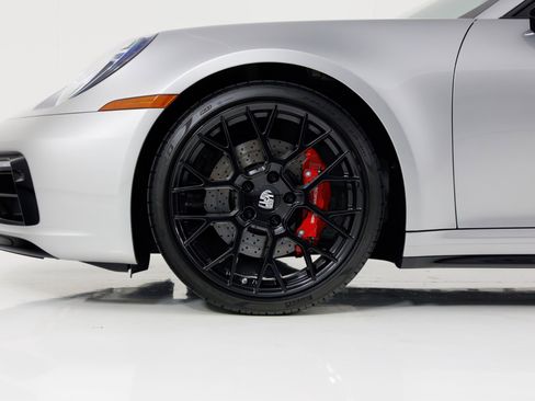 Used 2022 Porsche 911 Targa 4S image 11