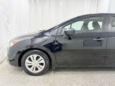 Used 2021 Nissan Versa S image 4