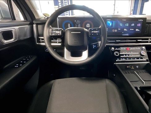 Used 2024 Hyundai Santa Fe SE AWD/4WD image 17