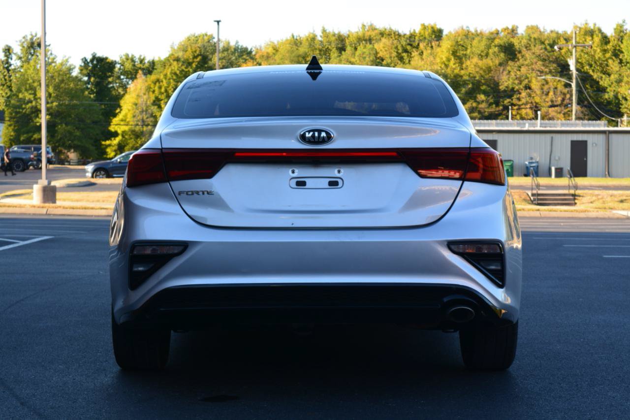 Used 2021 Kia Forte LXS FWD image 5