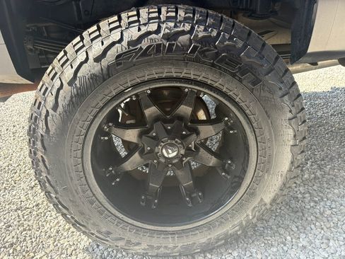 Used 2011 GMC Sierra 3500 Denali AWD/4WD image 12
