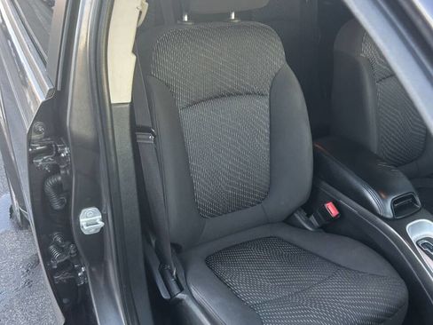 Used 2018 Dodge Journey SE image 24