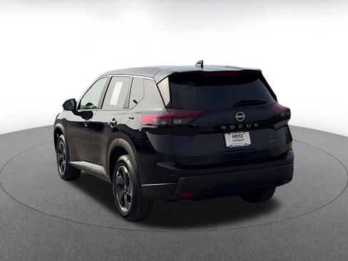 Used 2025 Nissan Rogue SV image 11