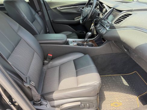 Used 2014 Chevrolet Impala LT w/ Convenience Package FWD image 21