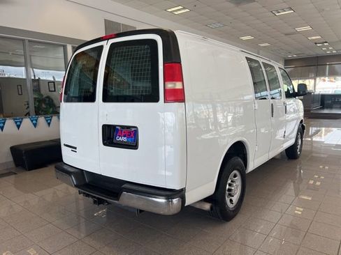 Used 2014 Chevrolet Express 2500 image 6