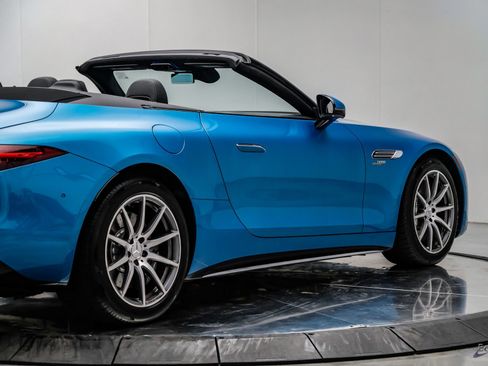 Used 2024 Mercedes-Benz SL 43 AMG image 25