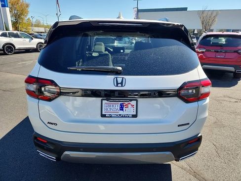 New 2026 Honda Pilot Touring image 5