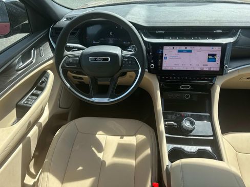 New 2026 Jeep Grand Cherokee L Limited AWD/4WD image 18