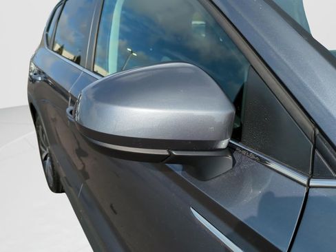 Used 2024 Volkswagen Taos SE image 11