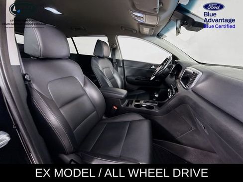 Used 2020 Kia Sportage EX image 25