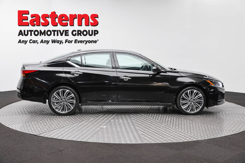 Used 2023 Nissan Altima 2.5 SL AWD/4WD image 5