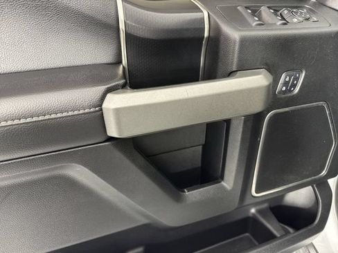 Used 2018 Ford F150 Raptor w/ Equipment Group 802A Luxury AWD/4WD image 19