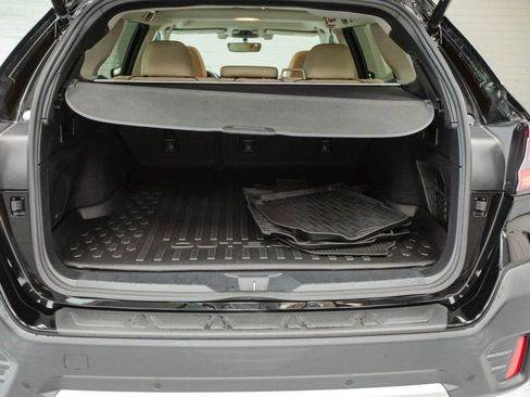 Used 2021 Subaru Outback Limited image 29