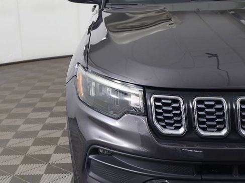 Used 2024 Jeep Compass Trailhawk AWD/4WD image 11