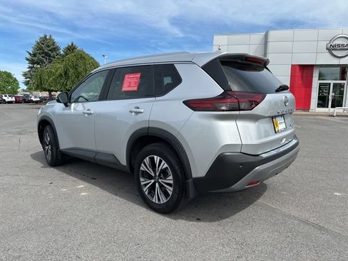 Used 2023 Nissan Rogue SV w/ SV Premium B Package AWD/4WD image 3