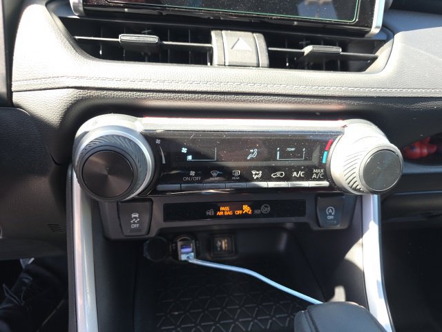 Used 2025 Toyota RAV4 LE FWD image 13
