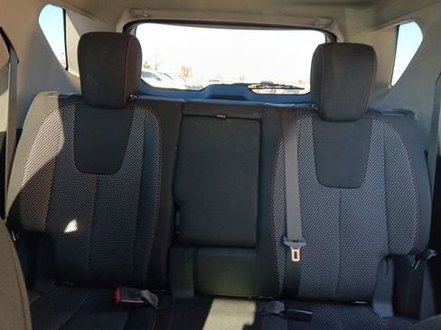 Used 2017 Chevrolet Equinox LT w/ Convenience Package image 23