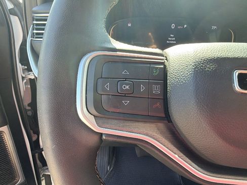 Certified 2025 Jeep Wagoneer 4WD w/ Convenience Group I image 30