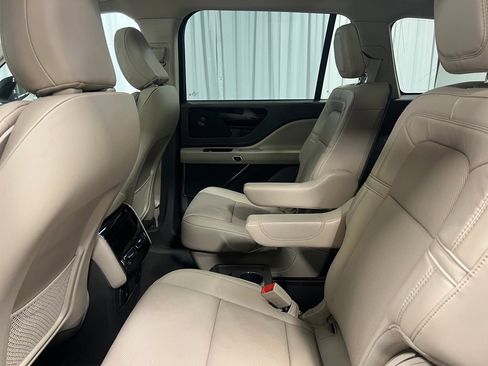 Used 2022 Lincoln Aviator Reserve w/ Elements Package Plus image 25