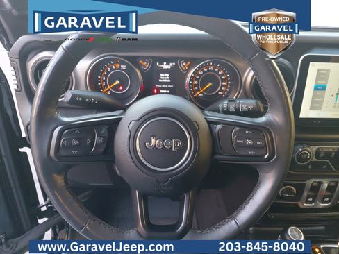 Used 2019 Jeep Wrangler Sport image 4