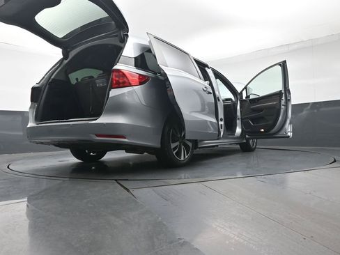 Certified 2023 Honda Odyssey Touring image 57