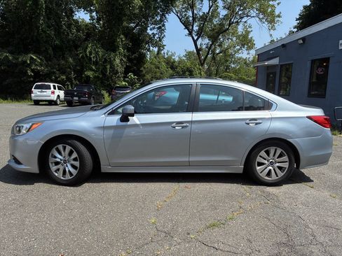 Used 2015 Subaru Legacy 2.5i Premium w/ Moonroof Package AWD/4WD image 2