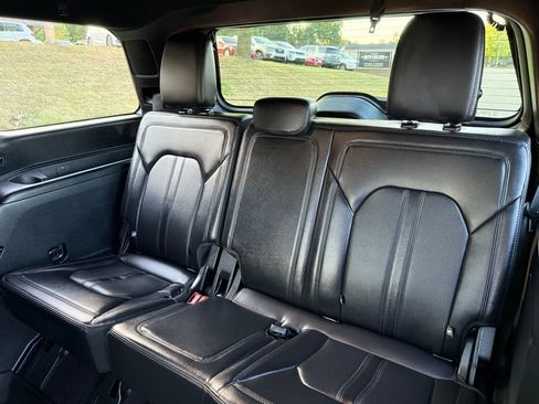 Used 2021 Ford Expedition Limited image 19