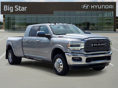 Used 2022 RAM 3500 Laramie AWD/4WD image 6