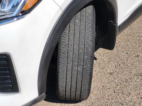 Certified 2023 Nissan Kicks SV FWD image 11