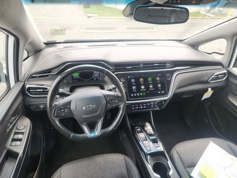Used 2023 Chevrolet Bolt LT w/ Infotainment Package FWD image 15