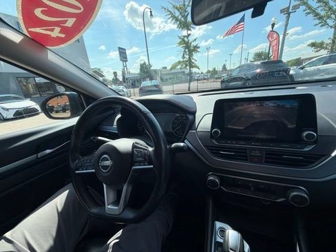 Used 2024 Nissan Altima 2.5 SR FWD image 31